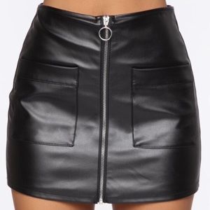 Black Skort